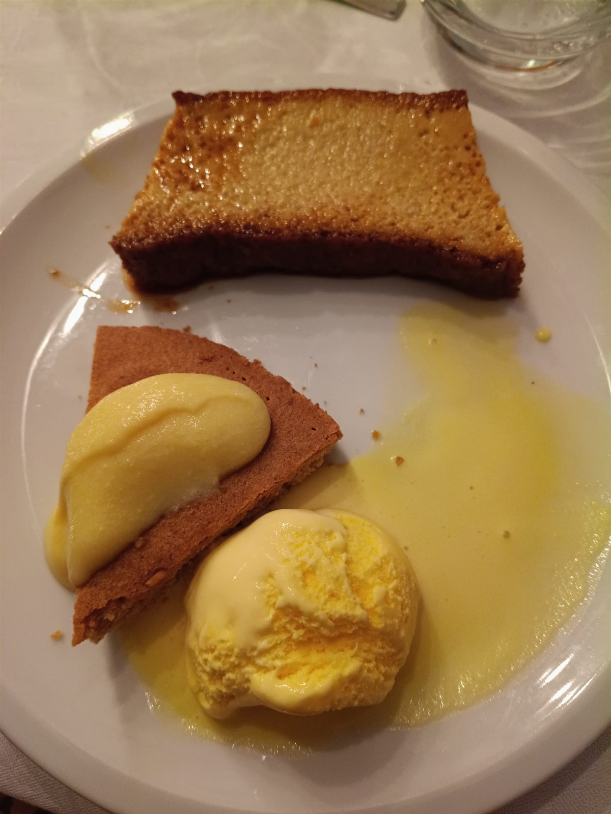 Torta di nocciole